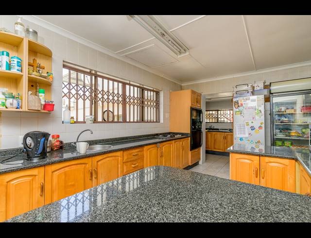 8 BEDROOM FREEHOLD FOR SALE IN WESTVILLE